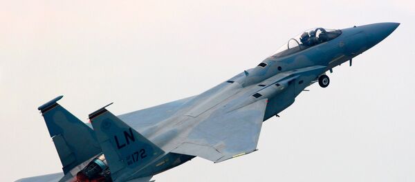 Полет истребителя F-15 - Sputnik Ўзбекистон