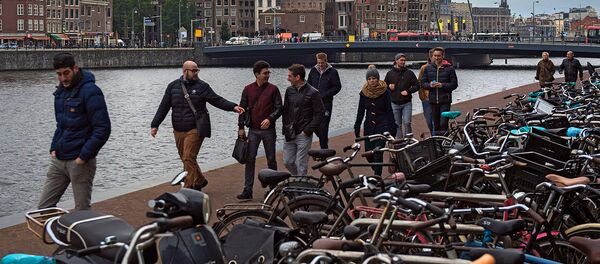 Амстердам шаҳар кўрниши Амстердам шаҳар кўрниши - Sputnik Ўзбекистон