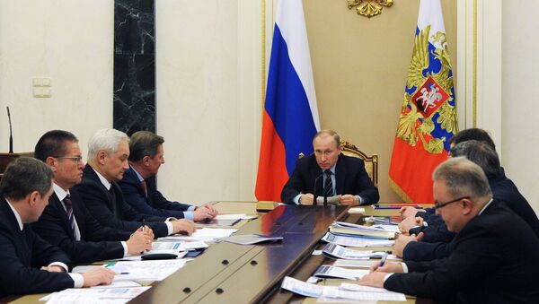 Президент РФ В. Путин провел совещание по вопросам развития электроэнергетики. - Sputnik Узбекистан