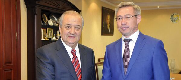 Глава МИД Узбекистана Абдулазиз Камилов принял Посла Республики Казахстан Ерика Утембаева Глава МИД Узбекистана Абдулазиз Камилов принял Посла Республики Казахстан Ерика Утембаева - Sputnik Узбекистан