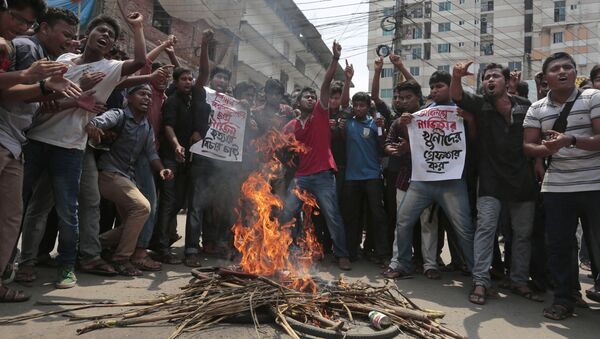 Бангладешда ИД томонидан журналистлар ўлдирилишига қарши митинг - Sputnik Ўзбекистон