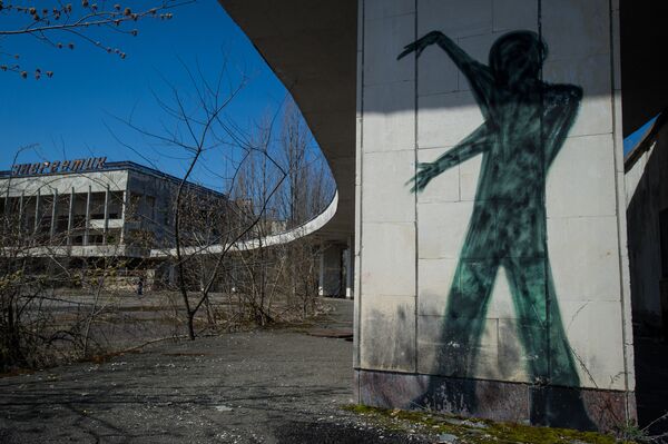 Зона отчуждения накануне 27-й годовщины Чернобыльской катастрофы - Sputnik Узбекистан