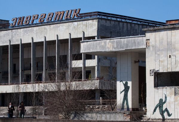 Chernobil - tashlab ketilgan shaharda Energetik madaniyat uyi - Sputnik O‘zbekiston