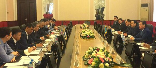 Переговоры Узбекистана и Казахстана - Sputnik Узбекистан