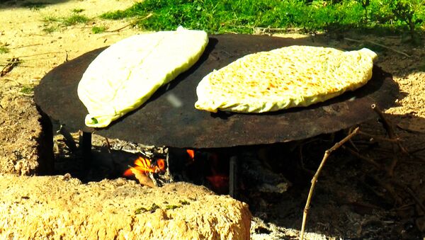 Рецепт карабахской кяты с зеленью - Sputnik Узбекистан