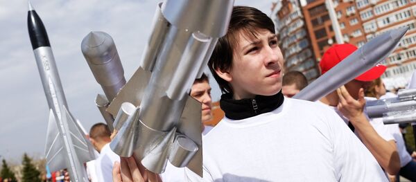 Празднование Дня авиации и космонавтики в регионах России - Sputnik Узбекистан