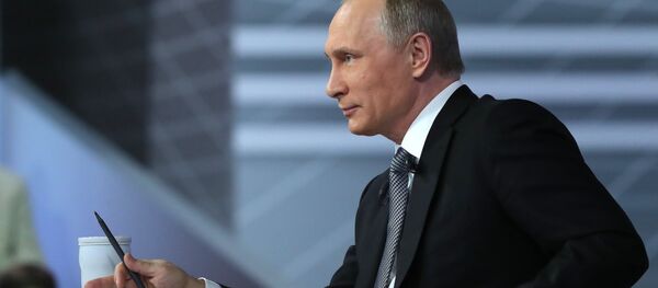 Прямая линия с президентом РФ В. Путиным Прямая линия с президентом РФ В. Путиным - Sputnik Узбекистан