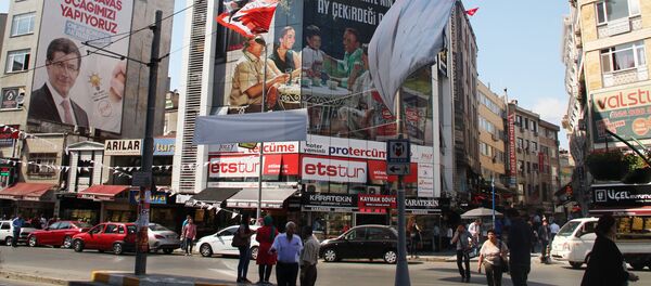 Предвыборная агитация перед парламентскими выборами в Турции Предвыборная агитация перед парламентскими выборами в Турции - Sputnik Узбекистан