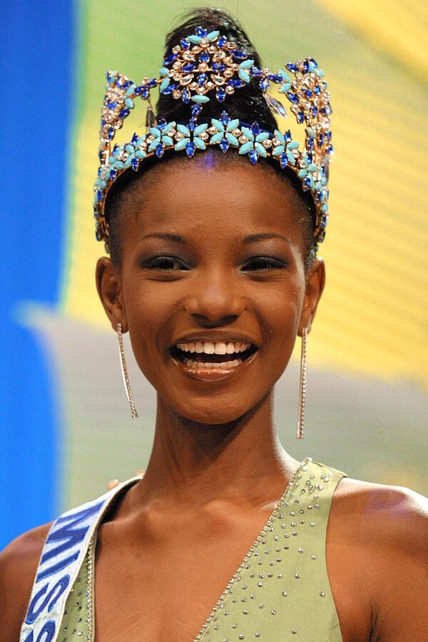 Агбани Дарего из Нигерии стала Мисс мира в 2001 году - Sputnik Узбекистан