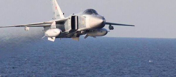 Самолет российских ВВС Су-24 Самолет российских ВВС Су-24 - Sputnik Ўзбекистон