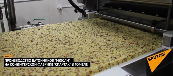 Как делают конфеты и иные сладости на Спартаке Как делают конфеты и иные сладости на Спартаке - Sputnik Узбекистан