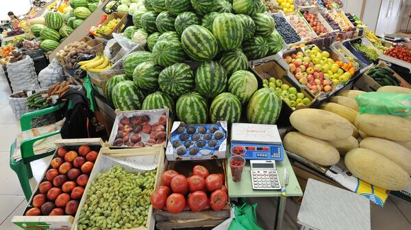 Торговля фруктами и овощами - Sputnik Ўзбекистон