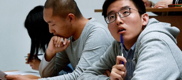 Тотал диктант акцияси Тотал диктант акцияси - Sputnik Ўзбекистон