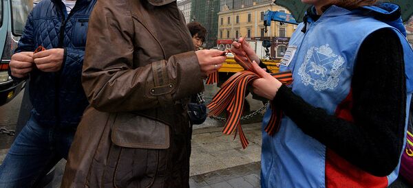 Акция памяти Георгиевская ленточка в городах России - Sputnik Узбекистан