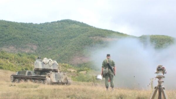 Военные ЮВО стреляли из гаубицы Акация на учениях в Южной Осетии - Sputnik Узбекистан