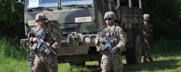 Америкалик ҳарбийлар - Sputnik Ўзбекистон