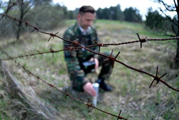 Дозиметрическое обследование территории исследовательской станции Масаны Дозиметрическое обследование территории исследовательской станции Масаны - Sputnik Узбекистан