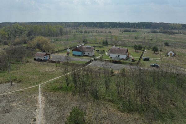 Исследовательская станция «Масаны», находящаяся на границе Беларуси и Украины, в 8 километрах от Чернобыльской АЭС Исследовательская станция «Масаны», находящаяся на границе Беларуси и Украины, в 8 километрах от Чернобыльской АЭС - Sputnik Узбекистан