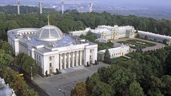 Здание украинского парламента и Мариинский дворец - Sputnik Узбекистан