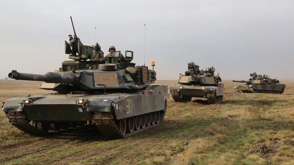 Американские танки M1A2 Abrams в Европе. - Sputnik Ўзбекистон
