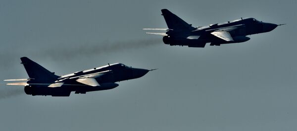 Самолет Су-24 Самолет Су-24 - Sputnik Ўзбекистон