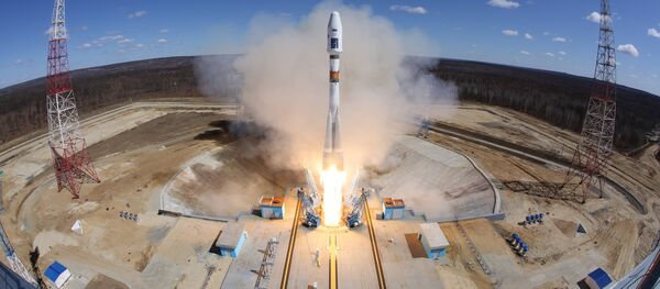 Первый пуск ракеты-носителя с космодрома Восточный Первый пуск ракеты-носителя с космодрома Восточный - Sputnik Узбекистан