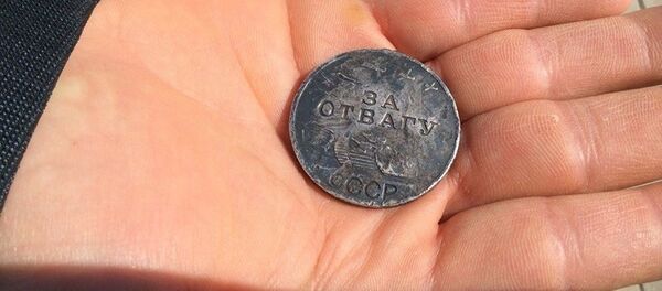 Медаль За отвагу разведчика Анвара Сафарова Медаль За отвагу разведчика Анвара Сафарова - Sputnik Узбекистан