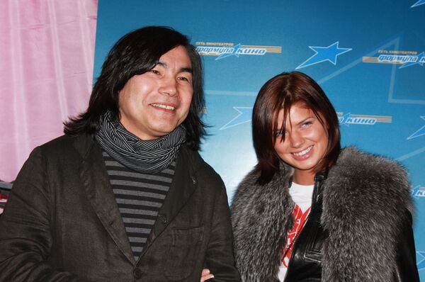 Батырхан Шукенов и Анастасия Задорожная на премьере фильма  - Sputnik Узбекистан