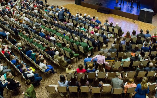 Презентация документального фильма о хирурге Ренате Акчурине Близко к сердцу Презентация документального фильма о хирурге Ренате Акчурине Близко к сердцу - Sputnik Узбекистан