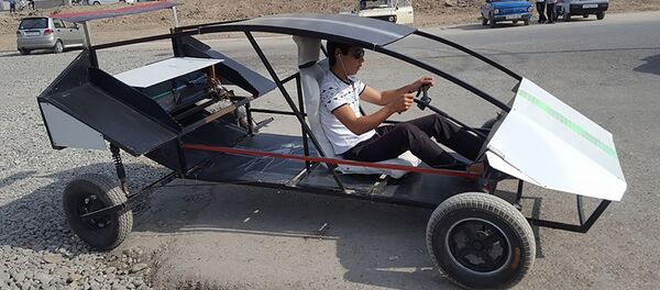 Андижон Машинасозлар институти талабалари ихтиро қилган электрокар Андижон Машинасозлар институти талабалари ихтиро қилган электрокар - Sputnik Ўзбекистон