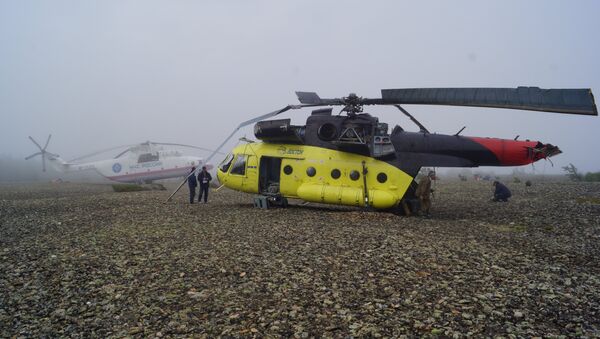 Поисково-спасательная операция на месте крушения вертолёта Ми-8 - Sputnik Узбекистан