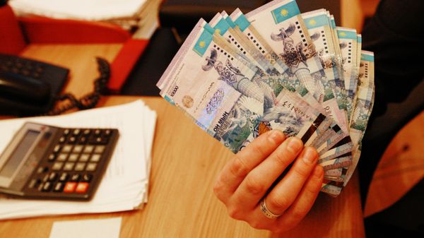 Тенге - национальная валюта Казахстана - Sputnik Ўзбекистон
