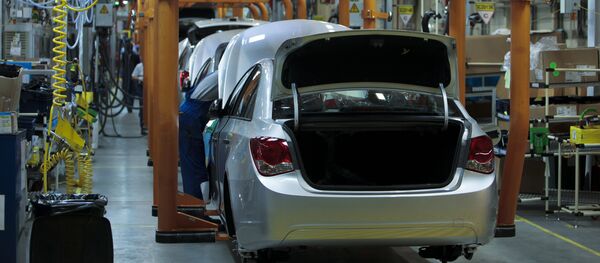 Конвейер завода Дженерал Моторс Конвейер завода Дженерал Моторс - Sputnik Ўзбекистон