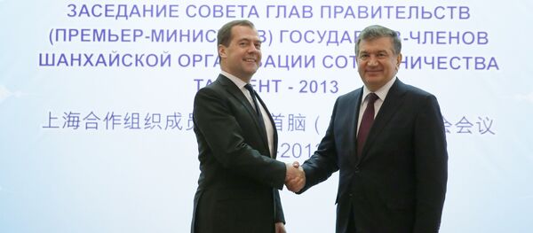 Председатель правительства РФ Дмитрий Медведев и премьер-министр Узбекистана Шовкат Мирзиеев Председатель правительства РФ Дмитрий Медведев и премьер-министр Узбекистана Шовкат Мирзиеев - Sputnik Ўзбекистон