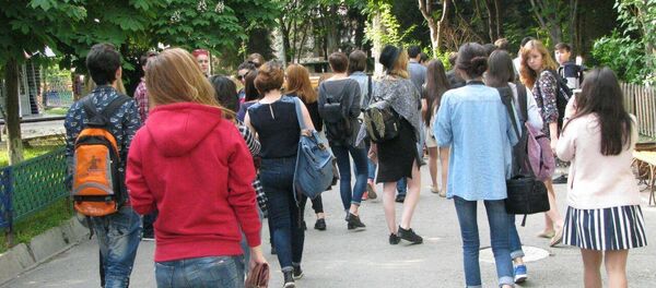 Отдыхающие в Ташкентском зоопарке - Sputnik Узбекистан