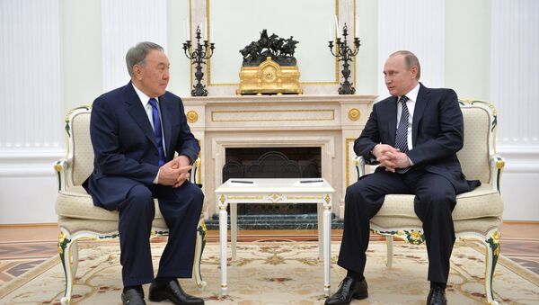 Президент РФ В. Путин встретился с президентом Казахстана Н. Назарбаевым - Sputnik Узбекистан