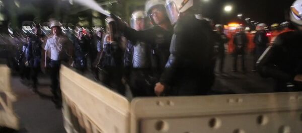 Бразильские полицейские газом разгоняли сторонников Роуссефф - Sputnik Узбекистан