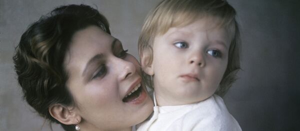 Мама с сыном Мама с сыном - Sputnik Узбекистан