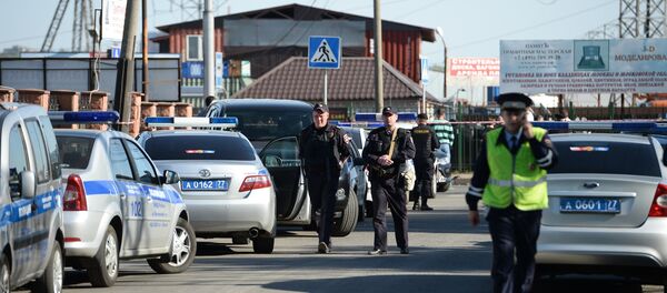 Массовая драка на Хованском кладбище в Москве - Sputnik Узбекистан