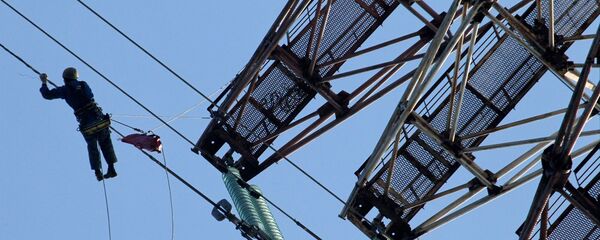 Электр тармоғини таъмирлаш Электр тармоғини таъмирлаш - Sputnik Ўзбекистон