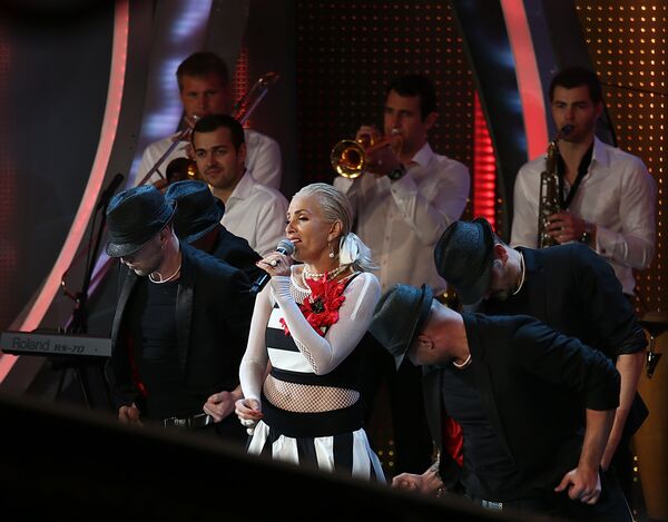 Певица Лайма Вайкуле на открытии конкурса Новая волна 2013 в Юрмале Певица Лайма Вайкуле на открытии конкурса Новая волна 2013 в Юрмале - Sputnik Узбекистан