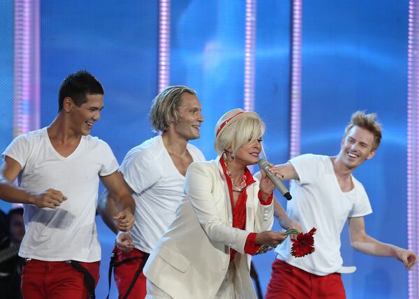 Лайма Вайкуле на церемонии открытия Новая Волна в концертном зале Дзинтари в Юрмале Лайма Вайкуле на церемонии открытия Новая Волна в концертном зале Дзинтари в Юрмале - Sputnik Узбекистан