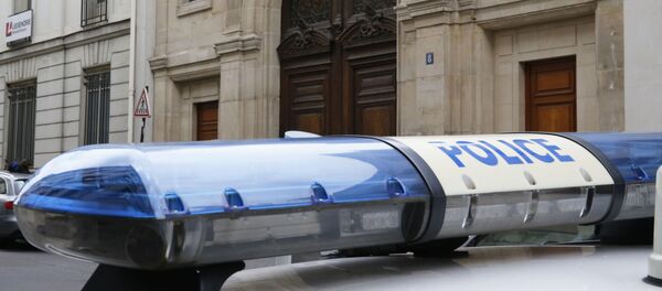 Полицейский автомобиль у офисного здания Google в Париже Полицейский автомобиль у офисного здания Google в Париже - Sputnik Узбекистан