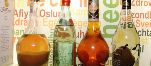 Водка с фруктами. Водка с фруктами. - Sputnik Узбекистан