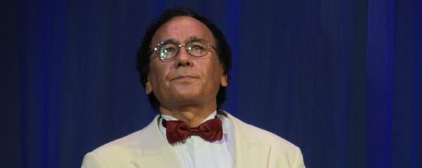 Золотой голос Узбекистана Мансур Ташматов на концерте в честь Дня России в Ташкенте - Sputnik Узбекистан