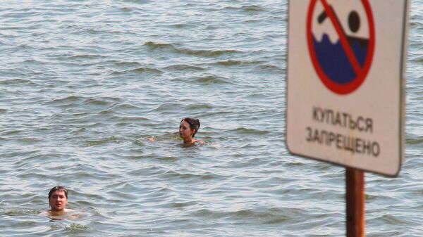 Знак Купаться запрещено на пляже - Sputnik Ўзбекистон