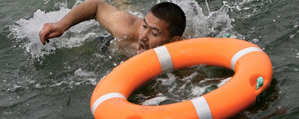 Оказание первой помощи на воде Оказание первой помощи на воде - Sputnik Узбекистан