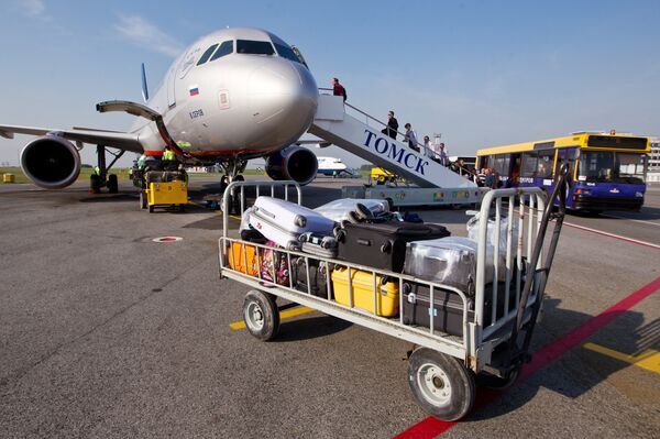 Работа аэропорта Богашево в Томске Работа аэропорта Богашево в Томске - Sputnik Узбекистан