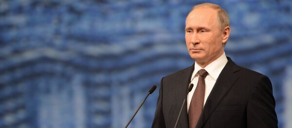 Рабочая поездка президента РФ В. Путина в Санкт-Петербург. Рабочая поездка президента РФ В. Путина в Санкт-Петербург. - Sputnik Узбекистан