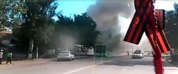 В Ташкенте загорелся автобус В Ташкенте загорелся автобус - Sputnik Узбекистан